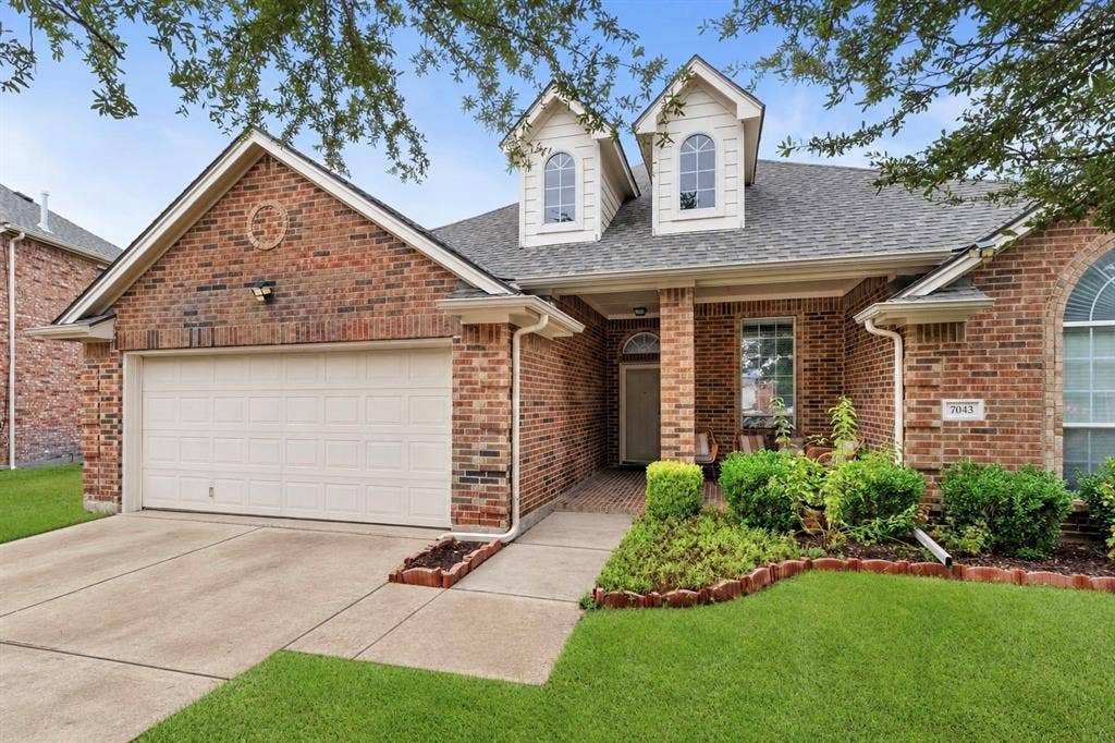 7043 Granville Court, Dallas, TX 75249 7043 Granville Court, Dallas, TX 75249