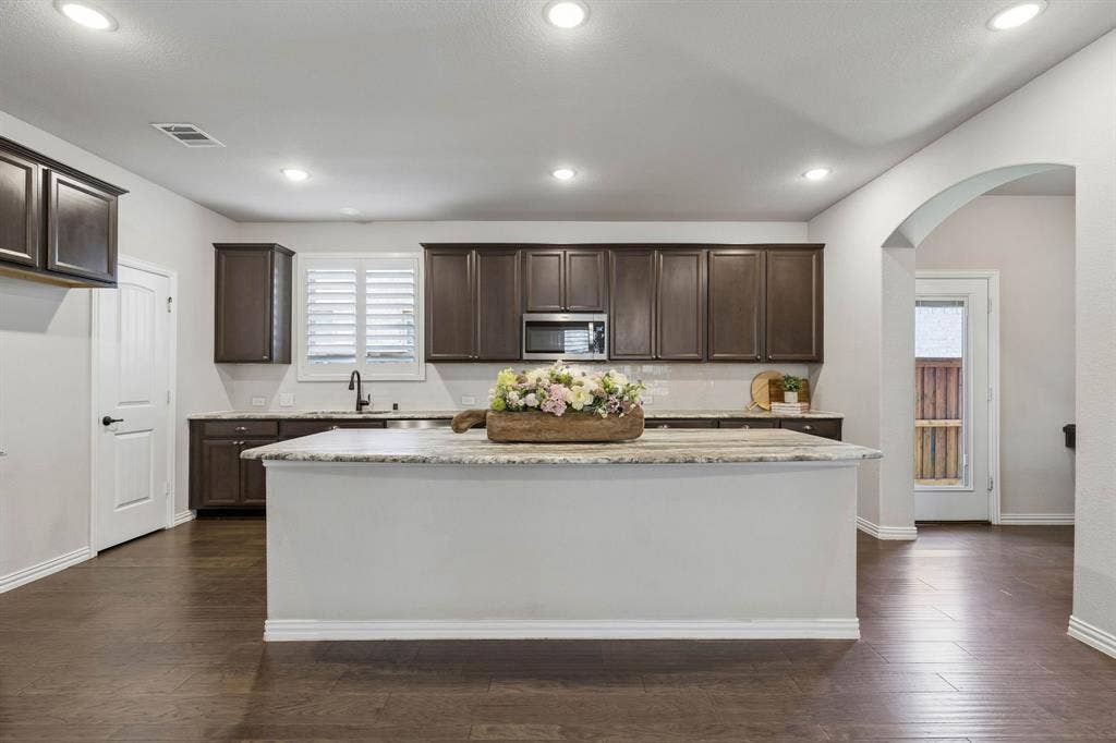 2113 Almassera Drive, Little Elm, TX 75068