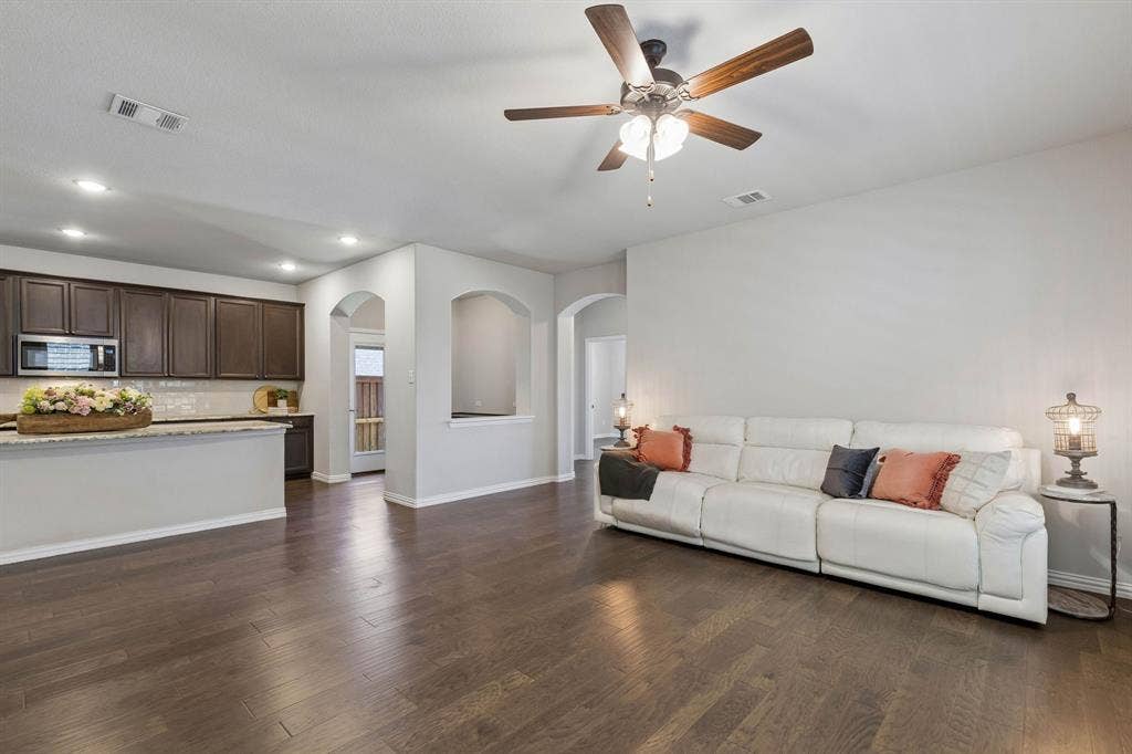 2113 Almassera Drive, Little Elm, TX 75068