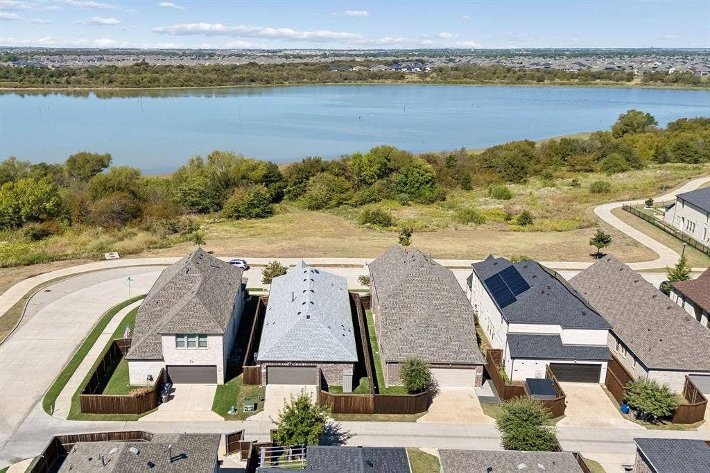 2113 Almassera Drive, Little Elm, TX 75068