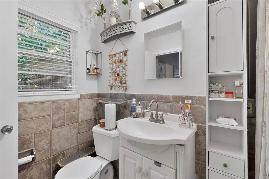 6905 Norma Street, Fort Worth, TX 76112 6905 Norma Street, Fort Worth, TX 76112