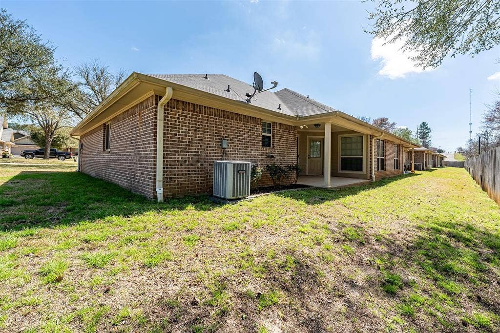 421 W Cumberland, #205, Tyler, TX 75703 421 W Cumberland, #205, Tyler, TX 75703