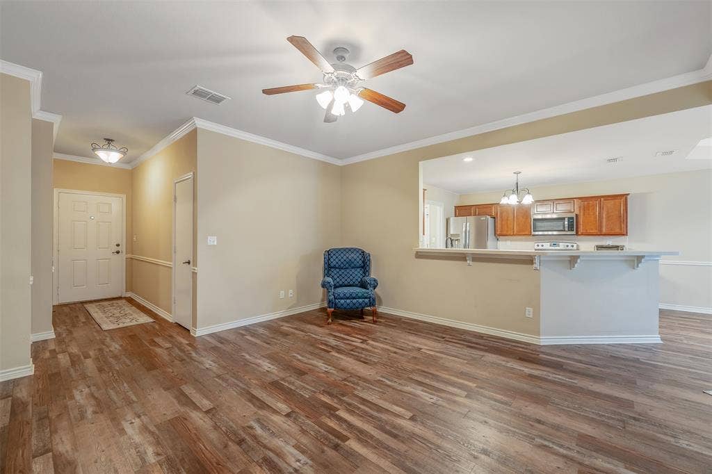 421 W Cumberland, #205, Tyler, TX 75703 421 W Cumberland, #205, Tyler, TX 75703