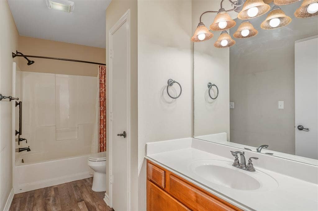 421 W Cumberland, #205, Tyler, TX 75703 421 W Cumberland, #205, Tyler, TX 75703
