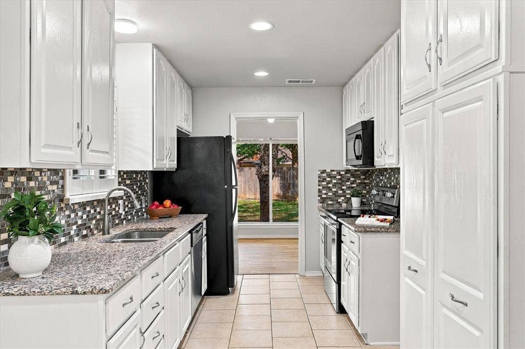 107 Creek Courts Drive, Trophy Club, TX 76262
