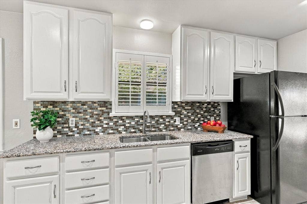 107 Creek Courts Drive, Trophy Club, TX 76262