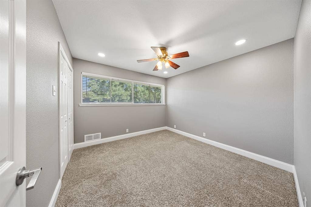 9735 Queenswood Lane, Dallas, TX 75238 9735 Queenswood Lane, Dallas, TX 75238