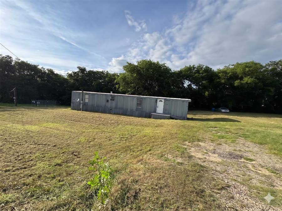 Property photo for 204 W Tarrant Street, Cumby, TX