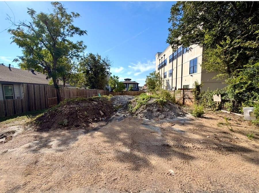Property photo for 1022 Mobile Street, Dallas, TX