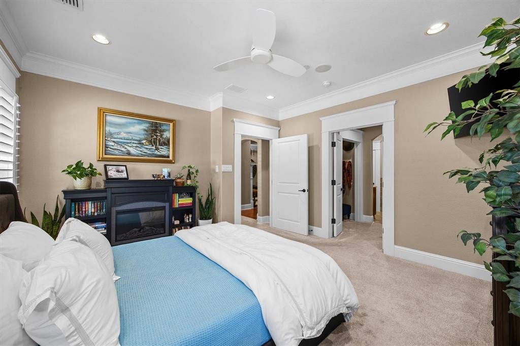 Ensuite with 2 large walk in closets.