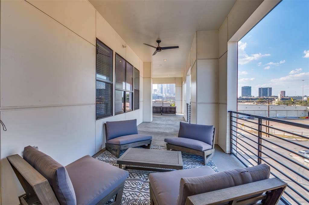 1901 S Harwood Street, #305, Dallas, TX 75215 1901 S Harwood Street, #305, Dallas, TX 75215
