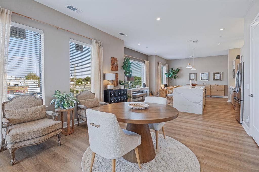 1901 S Harwood Street, #305, Dallas, TX 75215 1901 S Harwood Street, #305, Dallas, TX 75215