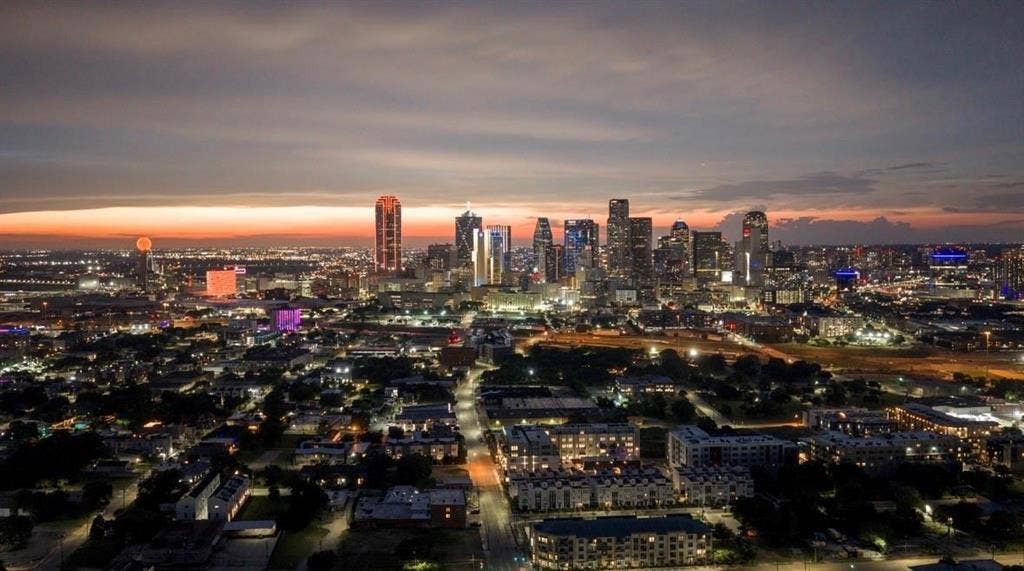1901 S Harwood Street, #305, Dallas, TX 75215 1901 S Harwood Street, #305, Dallas, TX 75215