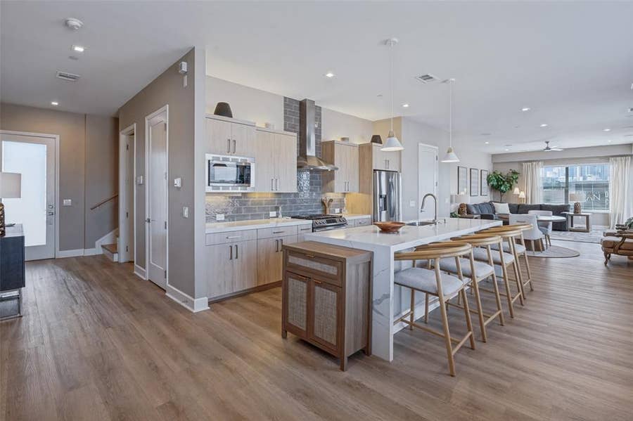 Property photo for 1901 S Harwood Street, #305, Dallas, TX