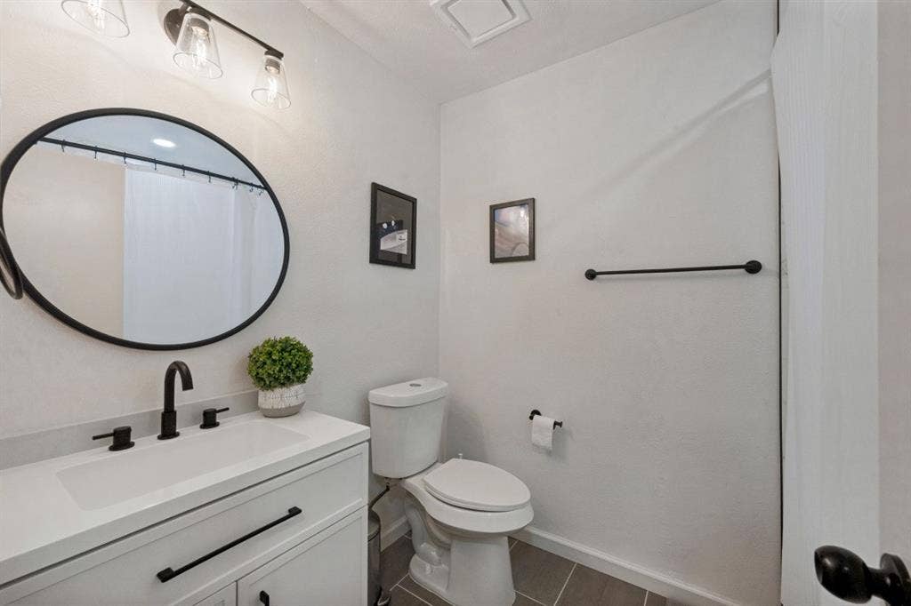2620 Avenida Loop, Irving, TX 75062 2620 Avenida Loop, Irving, TX 75062
