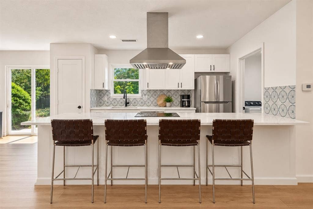 2620 Avenida Loop, Irving, TX 75062 2620 Avenida Loop, Irving, TX 75062