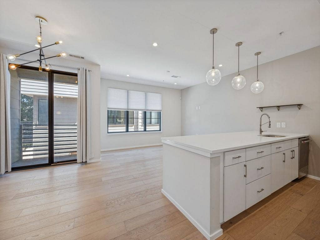 6028 Hudson Street, #2, Dallas, TX 75206 6028 Hudson Street, #2, Dallas, TX 75206