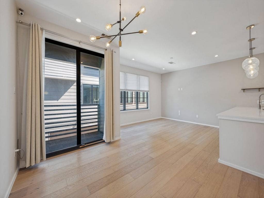 6028 Hudson Street, #2, Dallas, TX 75206 6028 Hudson Street, #2, Dallas, TX 75206