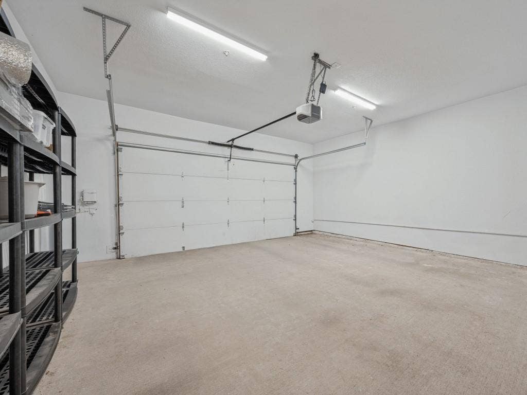 6028 Hudson Street, #2, Dallas, TX 75206 2-car att