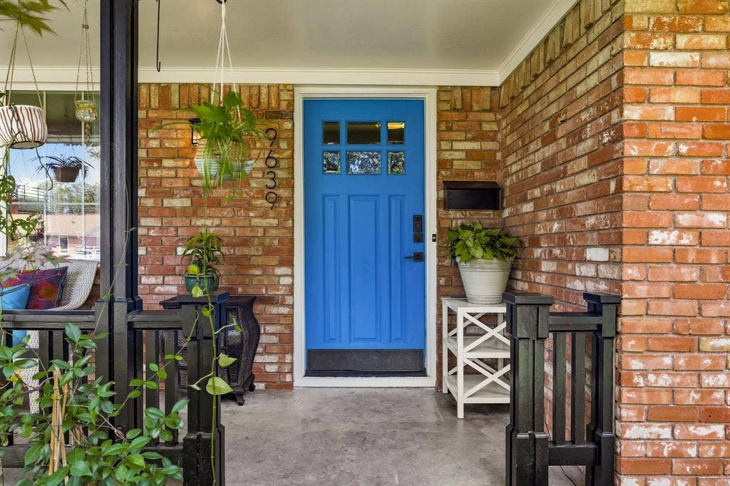 9639 Leaside Drive, Dallas, TX 75238 9639 Leaside Drive, Dallas, TX 75238
