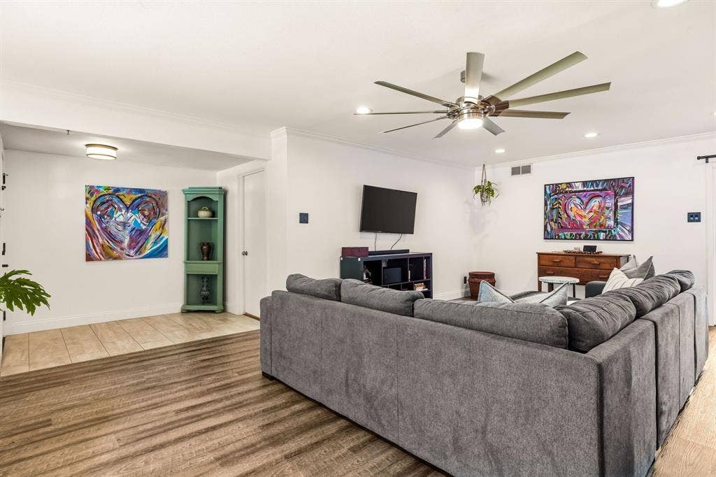 9639 Leaside Drive, Dallas, TX 75238 9639 Leaside Drive, Dallas, TX 75238
