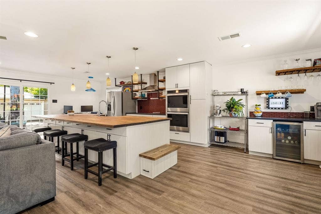 9639 Leaside Drive, Dallas, TX 75238 9639 Leaside Drive, Dallas, TX 75238