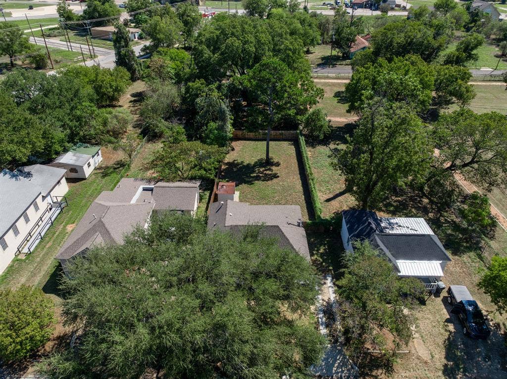 1207 Paul Quinn Street, Waco, TX 76704 1207 Paul Quinn Street, Waco, TX 76704
