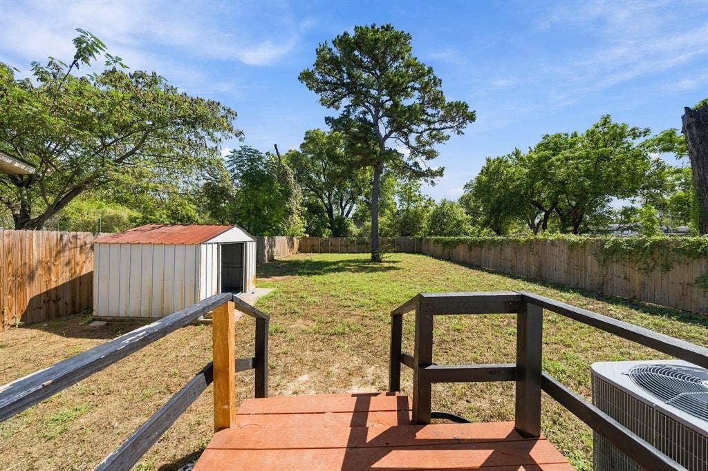 1207 Paul Quinn Street, Waco, TX 76704 1207 Paul Quinn Street, Waco, TX 76704