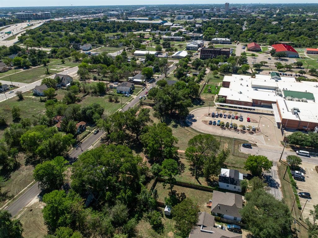 1207 Paul Quinn Street, Waco, TX 76704 1207 Paul Quinn Street, Waco, TX 76704