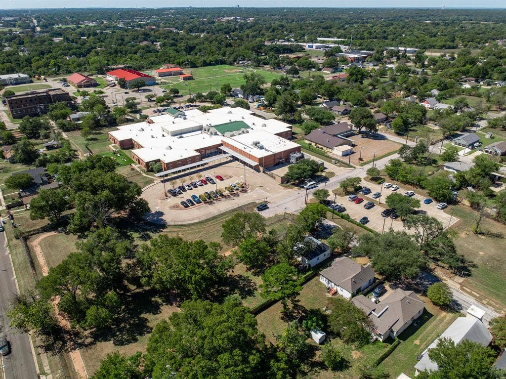 1207 Paul Quinn Street, Waco, TX 76704 1207 Paul Quinn Street, Waco, TX 76704