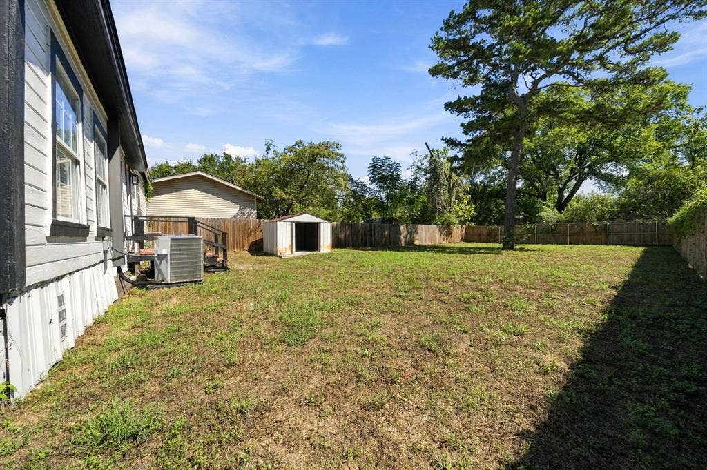 1207 Paul Quinn Street, Waco, TX 76704 1207 Paul Quinn Street, Waco, TX 76704