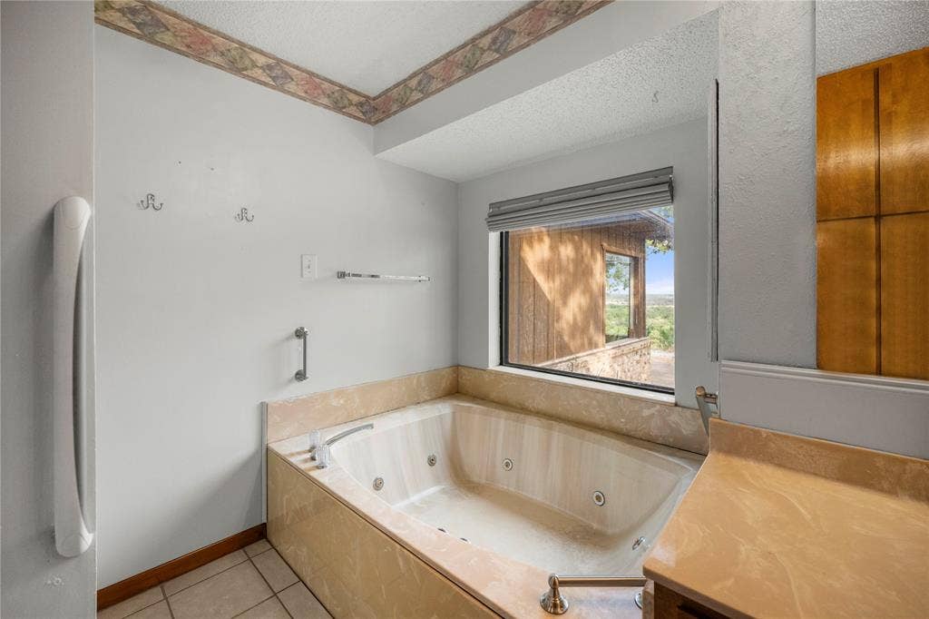 Primary Bath with Jetted Tub