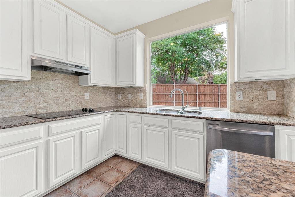 1101 Easton Lane, Allen, TX 75002 1101 Easton Lane, Allen, TX 75002