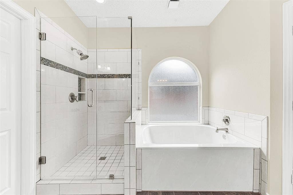1101 Easton Lane, Allen, TX 75002 1101 Easton Lane, Allen, TX 75002