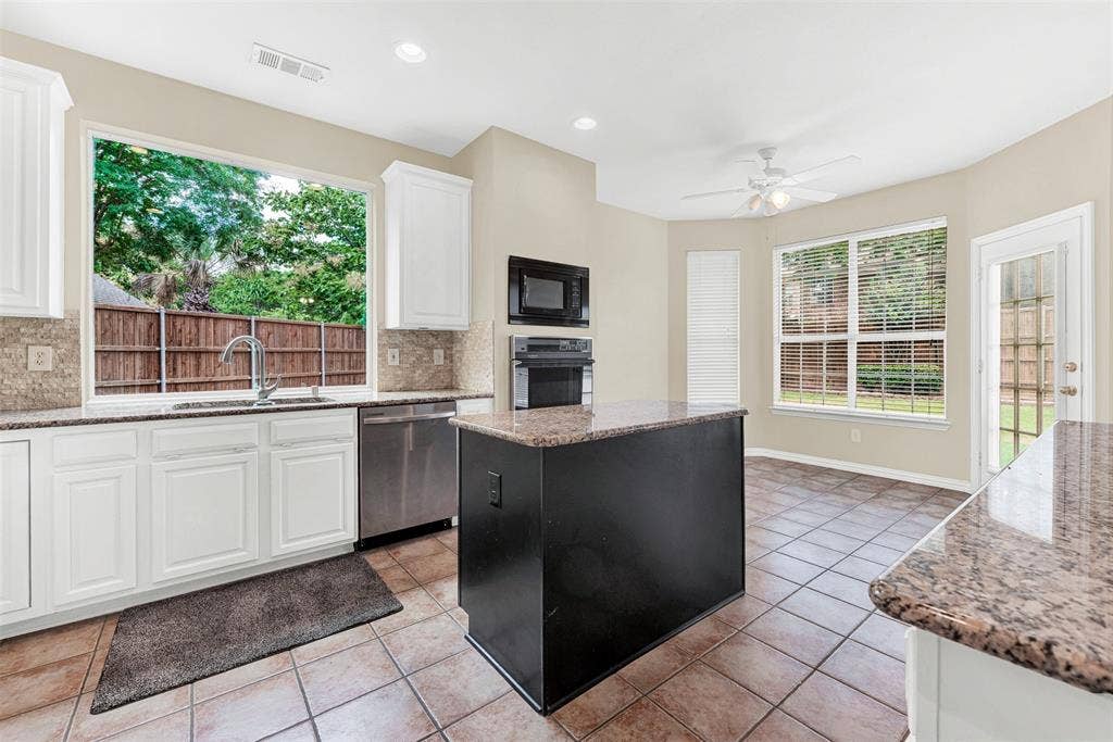 1101 Easton Lane, Allen, TX 75002 1101 Easton Lane, Allen, TX 75002