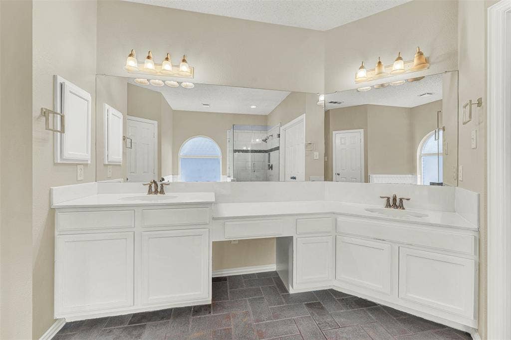 1101 Easton Lane, Allen, TX 75002 1101 Easton Lane, Allen, TX 75002