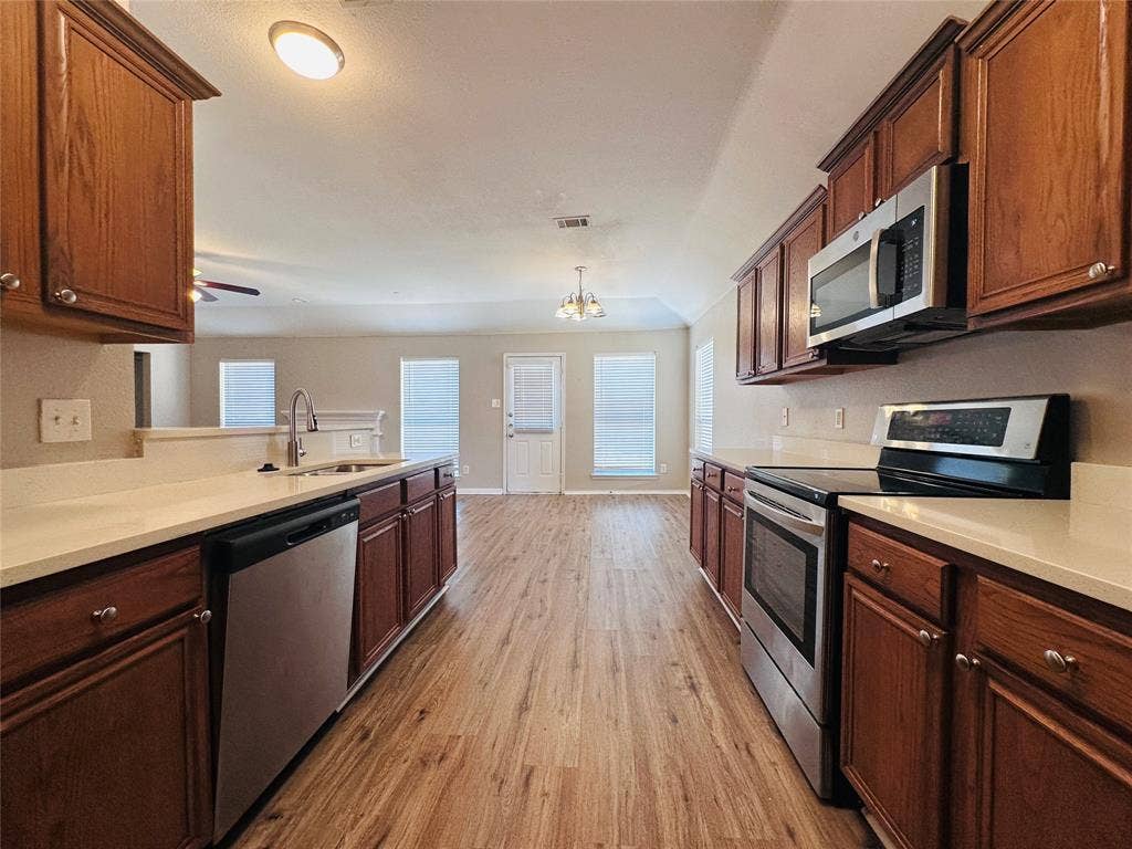 7513 Bryn Mawr Drive, Rowlett, TX 75089 7513 Bryn Mawr Drive, Rowlett, TX 75089