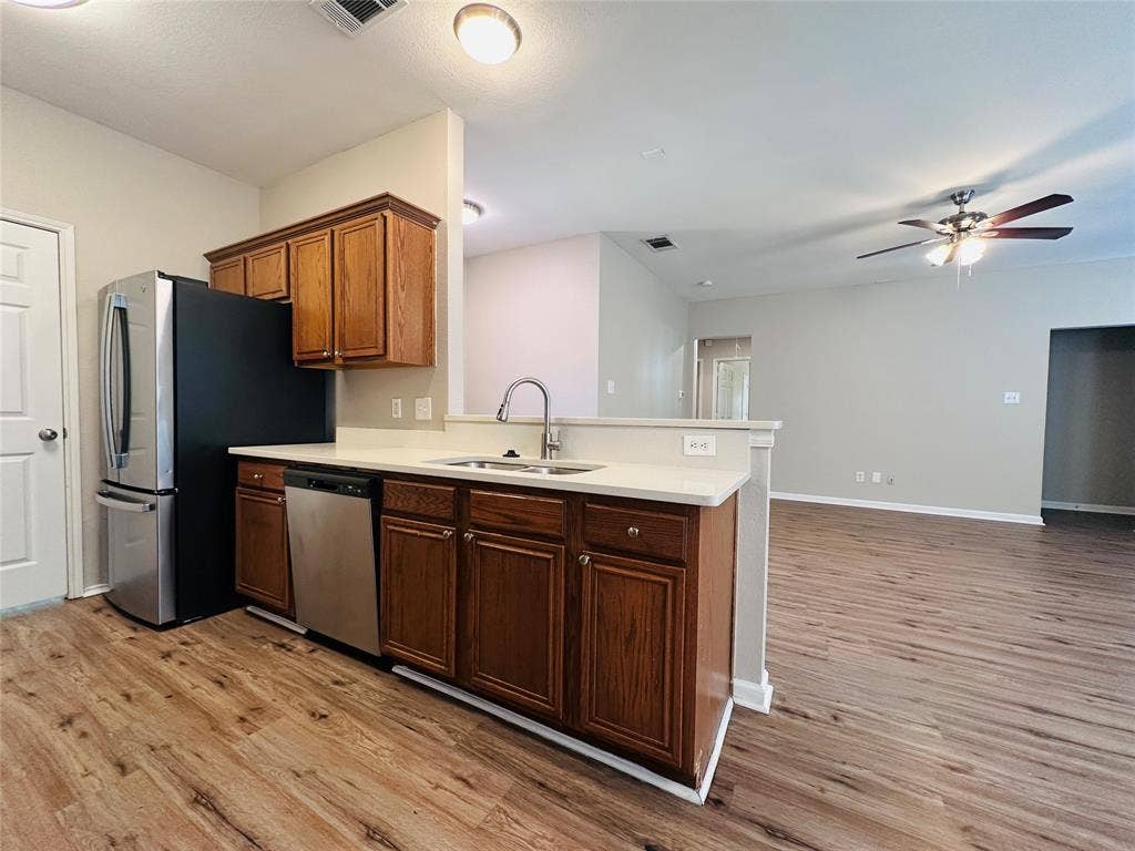 7513 Bryn Mawr Drive, Rowlett, TX 75089 7513 Bryn Mawr Drive, Rowlett, TX 75089