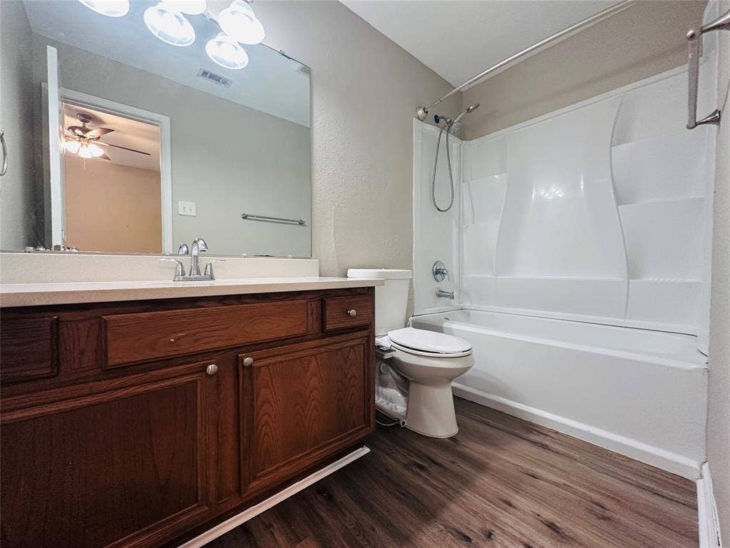 7513 Bryn Mawr Drive, Rowlett, TX 75089 7513 Bryn Mawr Drive, Rowlett, TX 75089