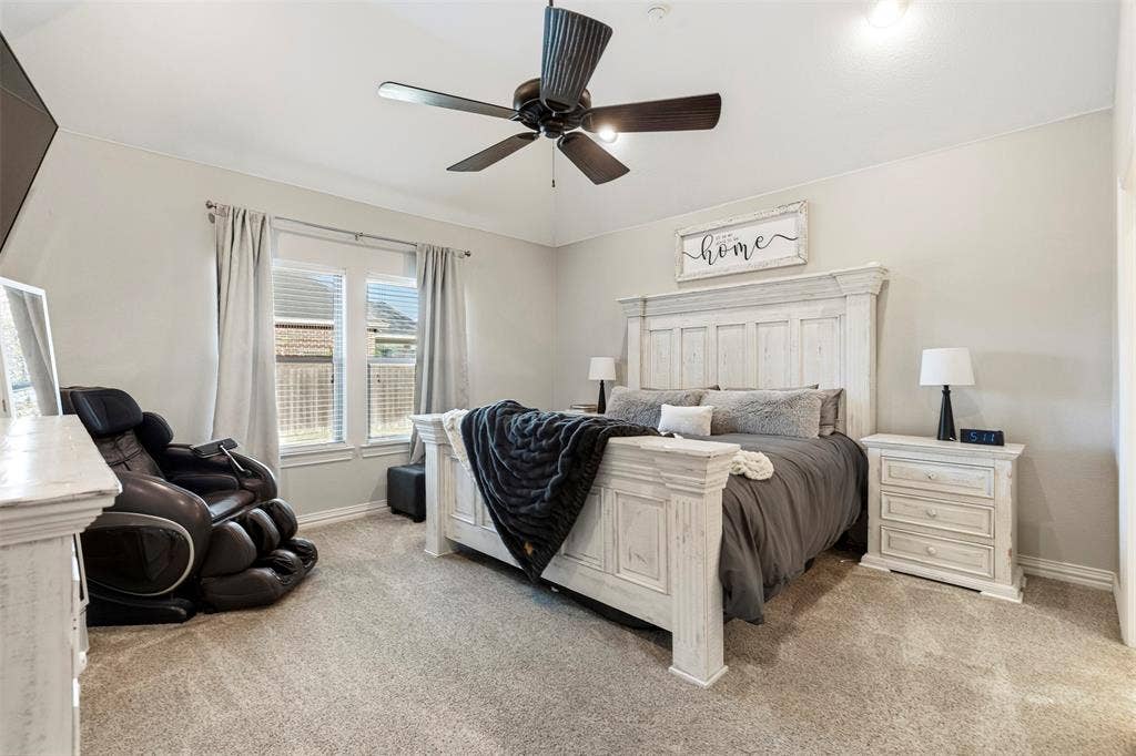 1037 Addison Avenue, Pottsboro, TX 75076