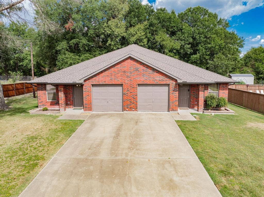 26 Duplex Portfolio, Commerce, TX 75428