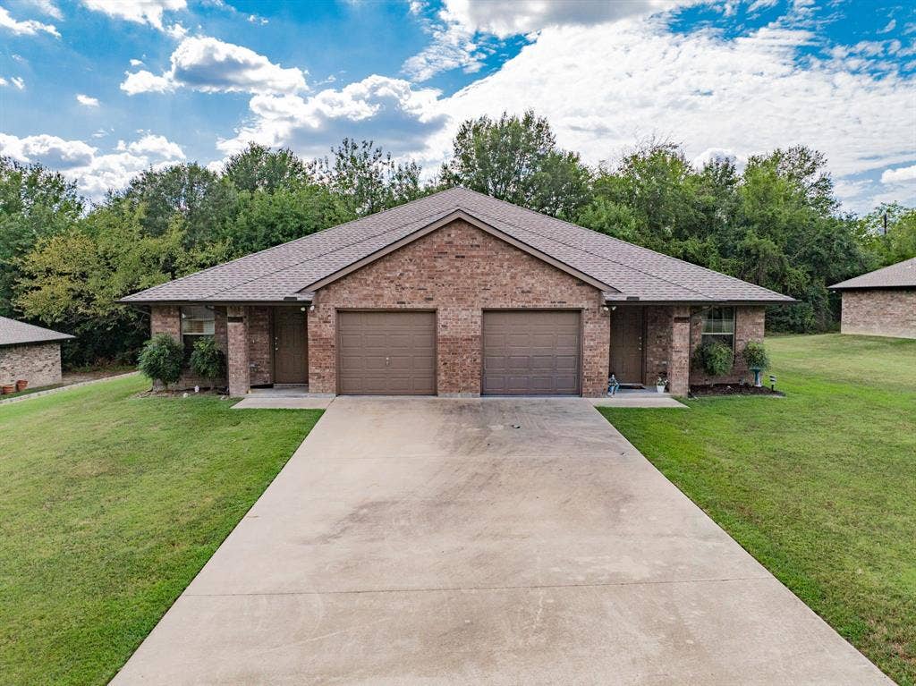 26 Duplex Portfolio, Commerce, TX 75428