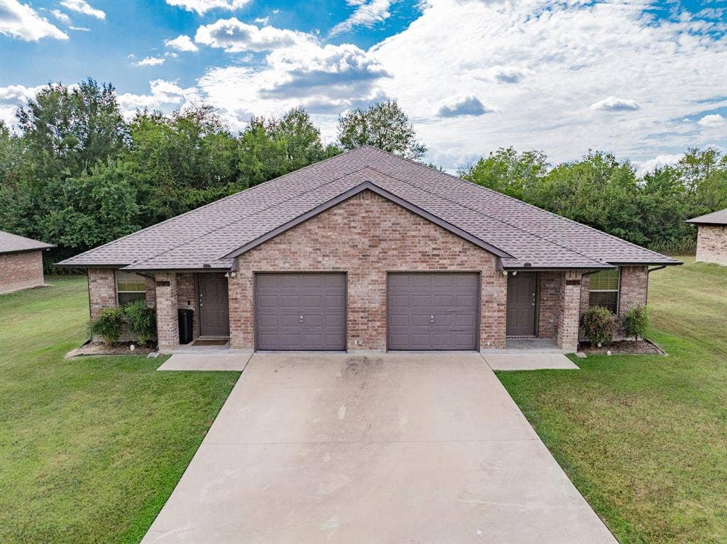 26 Duplex Portfolio, Commerce, TX 75428