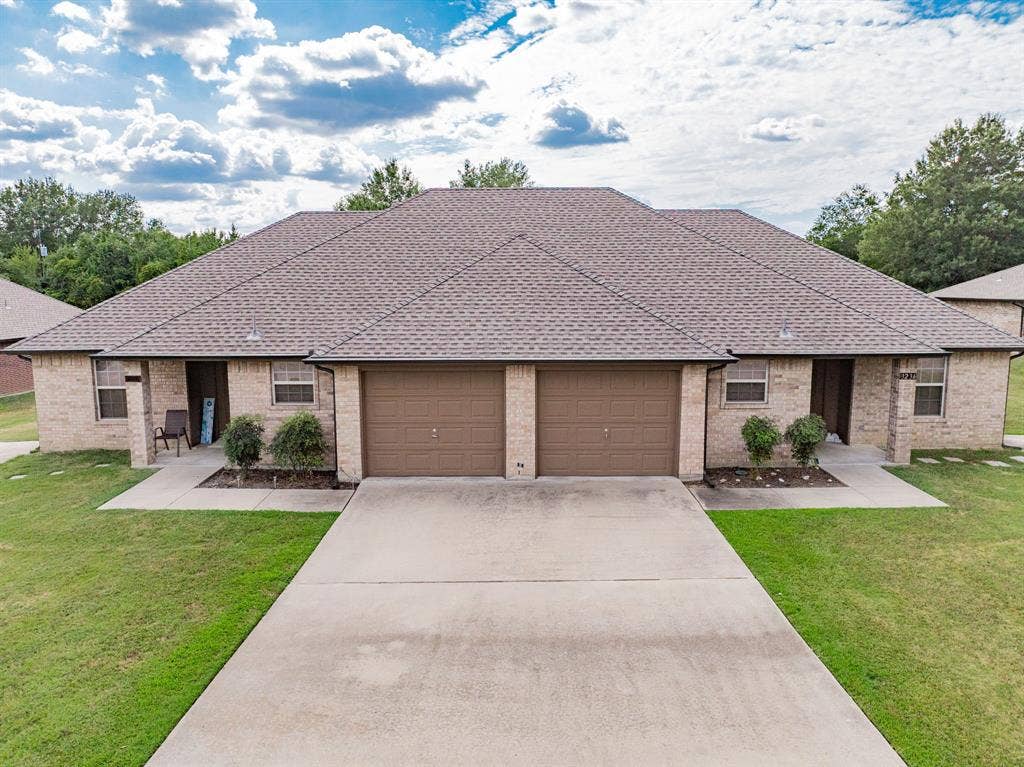 26 Duplex Portfolio, Commerce, TX 75428