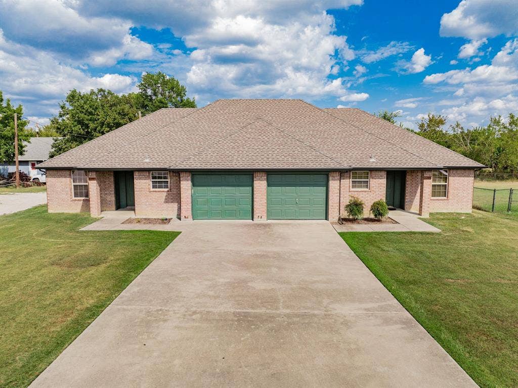 26 Duplex Portfolio, Commerce, TX 75428