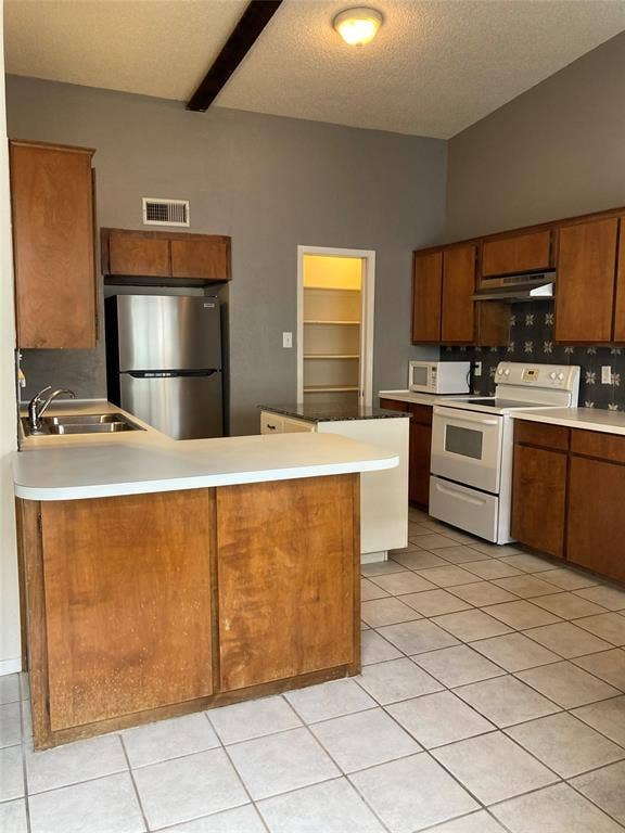 2714 McCart Avenue, Fort Worth, TX 76110 2714 McCart Avenue, Fort Worth, TX 76110