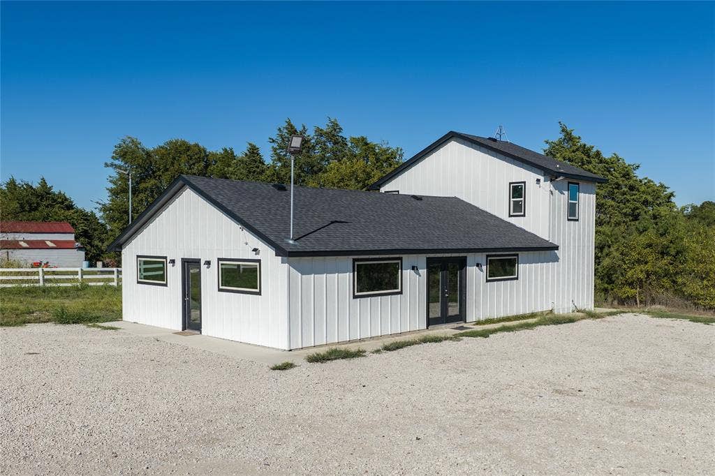 2467 State Highway 78 S, Farmersville, TX 75442