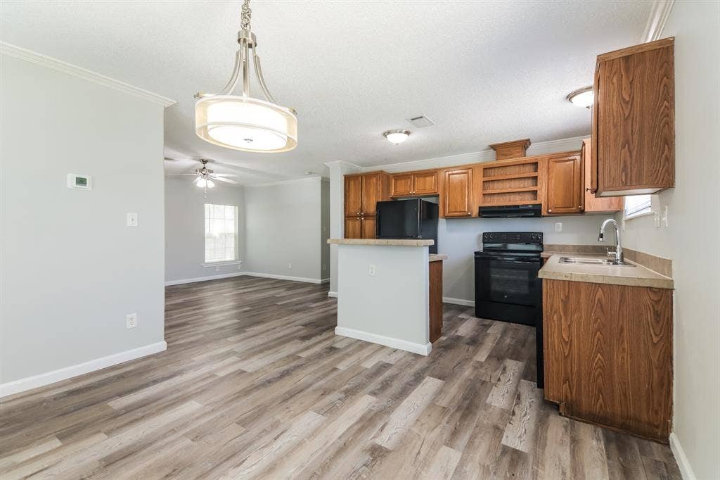 2536 Kool Avenue, Dallas, TX 75241 2536 Kool Avenue, Dallas, TX 75241