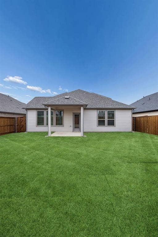 1341 Companero Street, Haslet, TX 76052 Covered Patio in the Stanley II home plan – REPRESENTATIVE PHOTO