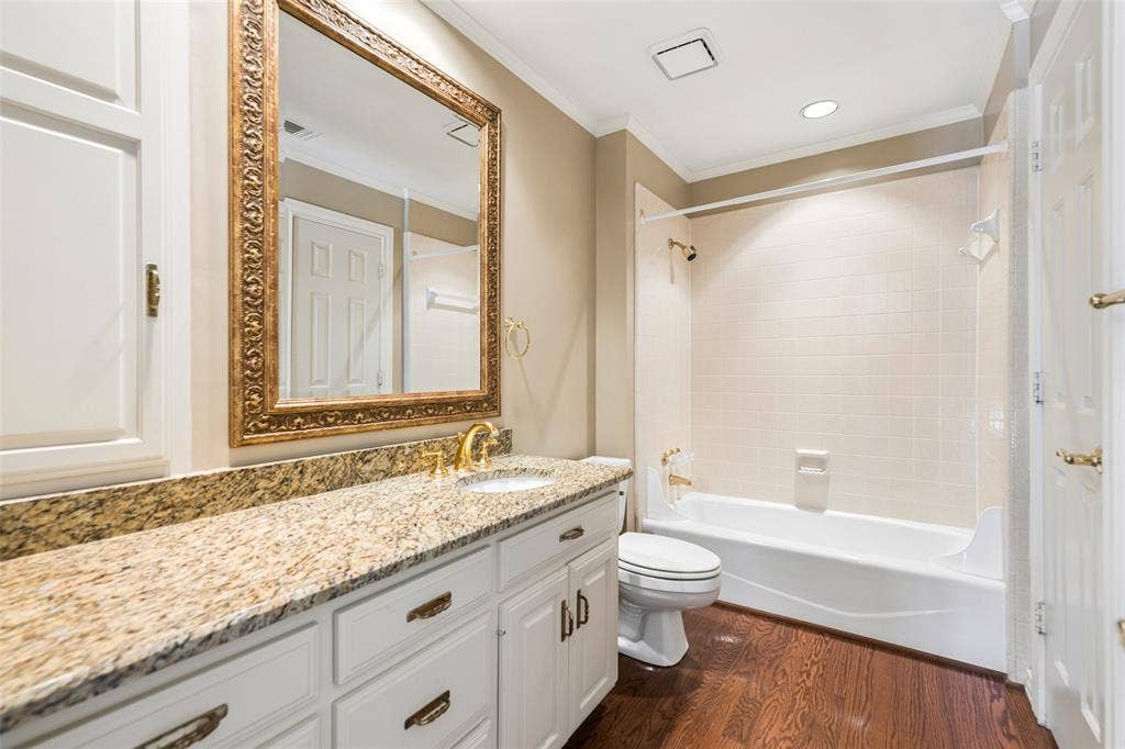 5806 London Lane, Dallas, TX 75252 5806 London Lane, Dallas, TX 75252
